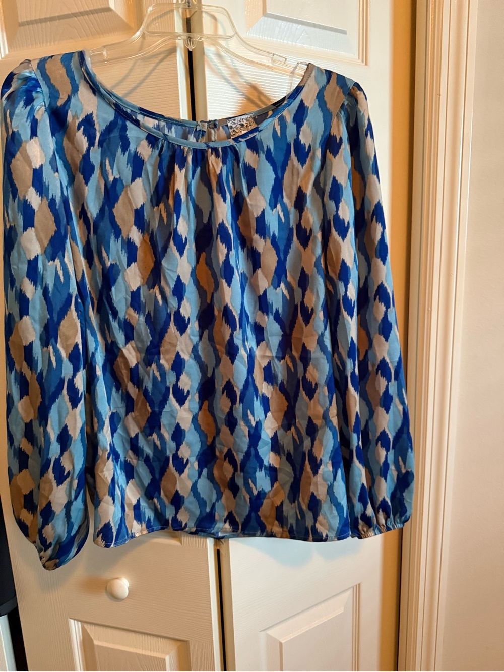 Woman’s Blue Patterned Long-Sleeve Shirt categories are wrong below